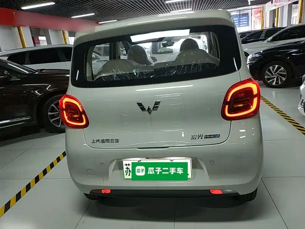 Wuling Motors Hongguang MINIEV 2026 2025 4-Door Advanced