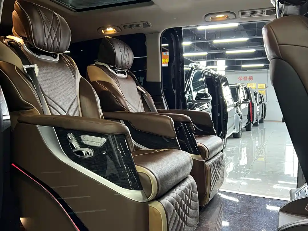 Mercedes-Benz V-Class 2021 V 260 Pilot Edition фото 8