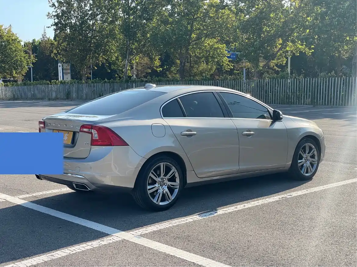 Photo 5 - Volvo S60