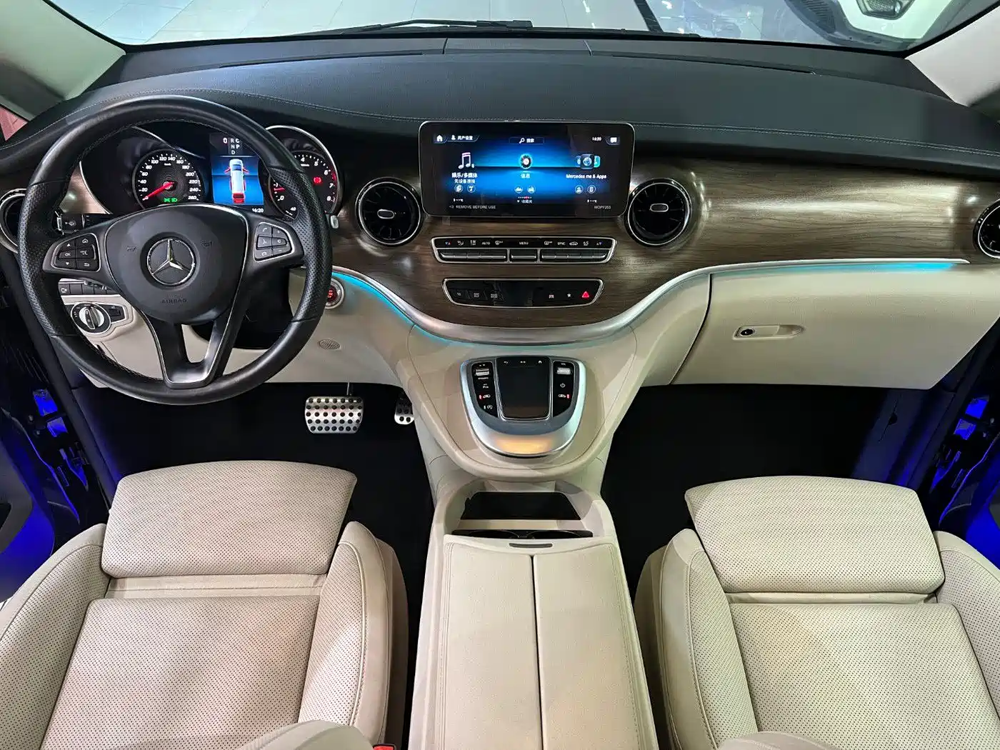 Mercedes-Benz V-Class 2022 V 260 L Long Wheelbase Luxury Edition фото 4