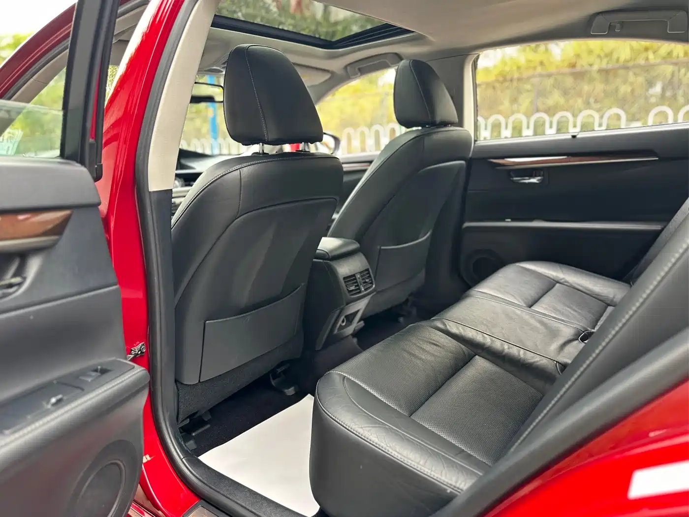 Lexus ES 2014 250 Elegance Edition фото 21