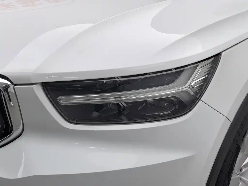 Фото 7 - Volvo XC40