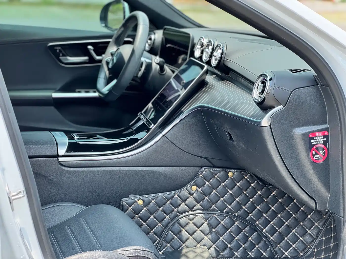 Mercedes-Benz C-Class 2024 Facelift C 260 L Sport фото 26