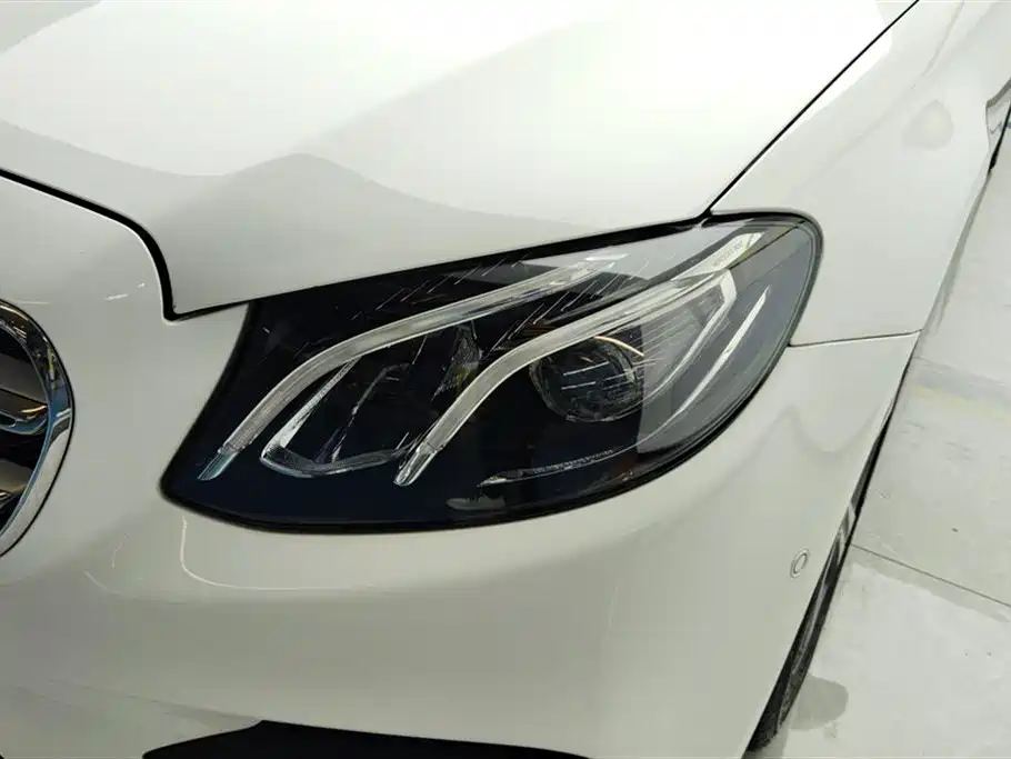 Mercedes-Benz E-Class 2019 E 260 L Sport фото 5