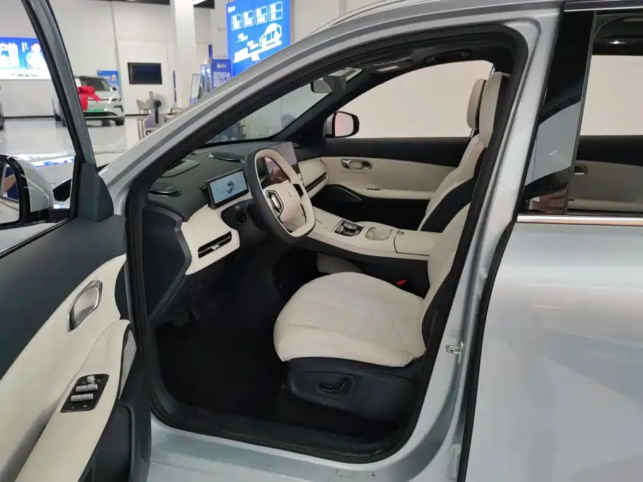 Geely Galaxy Galaxy Starship 7 EM-i 2025 2025 Model 120km Explorer+ Edition