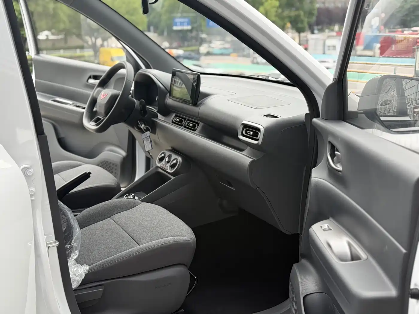 Фото 7 - Wuling Motors Wuling Hongguang New Energy