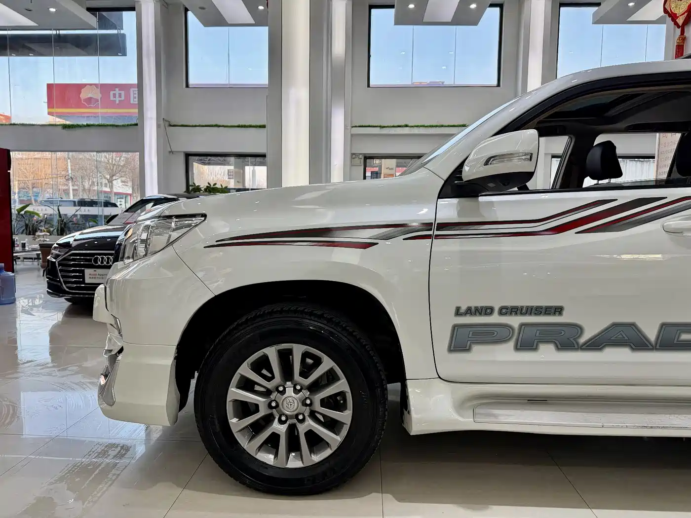 Toyota Prado 2018 3.5L Auto SX фото 4