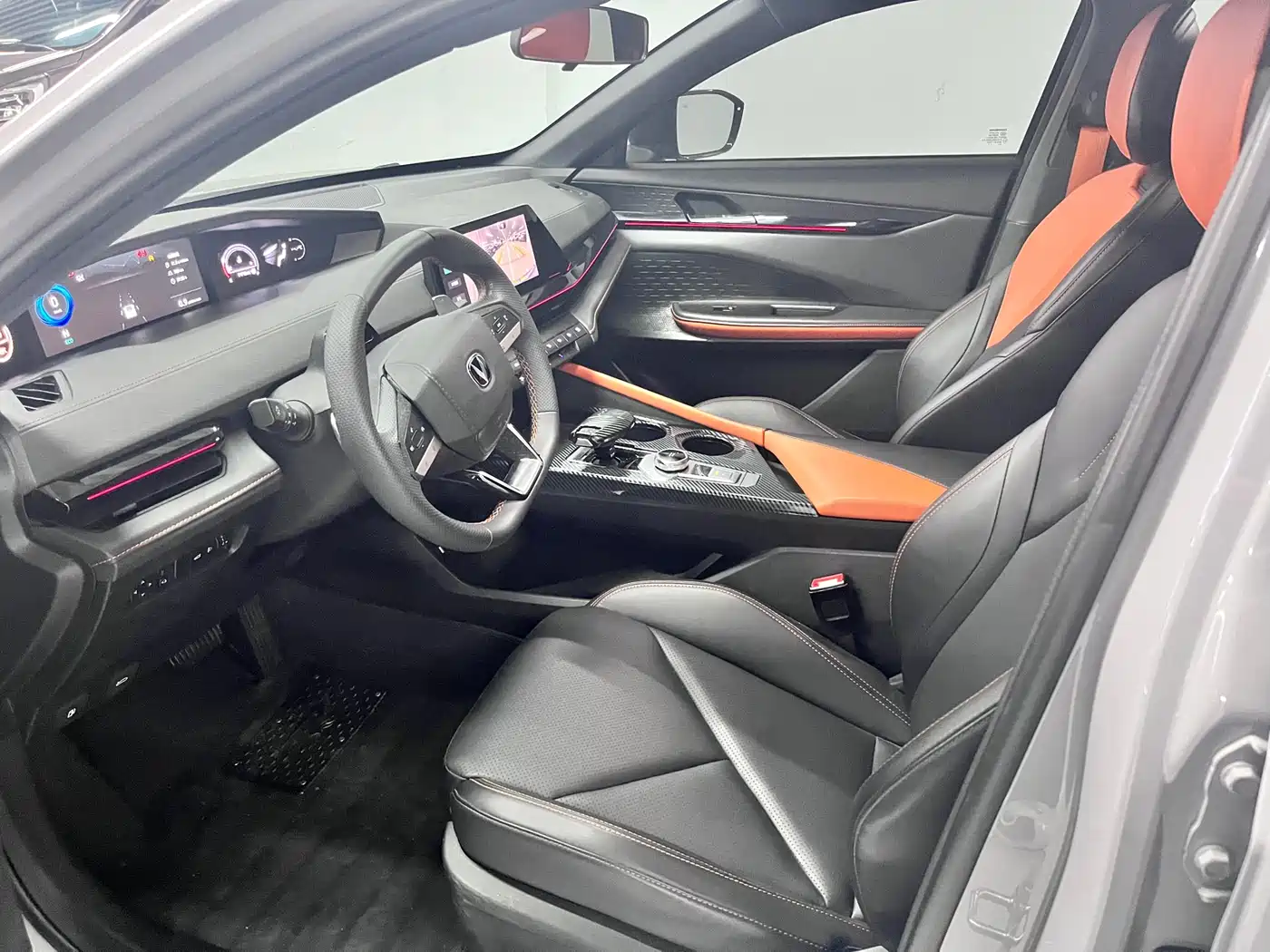 CHANGAN UNI-V