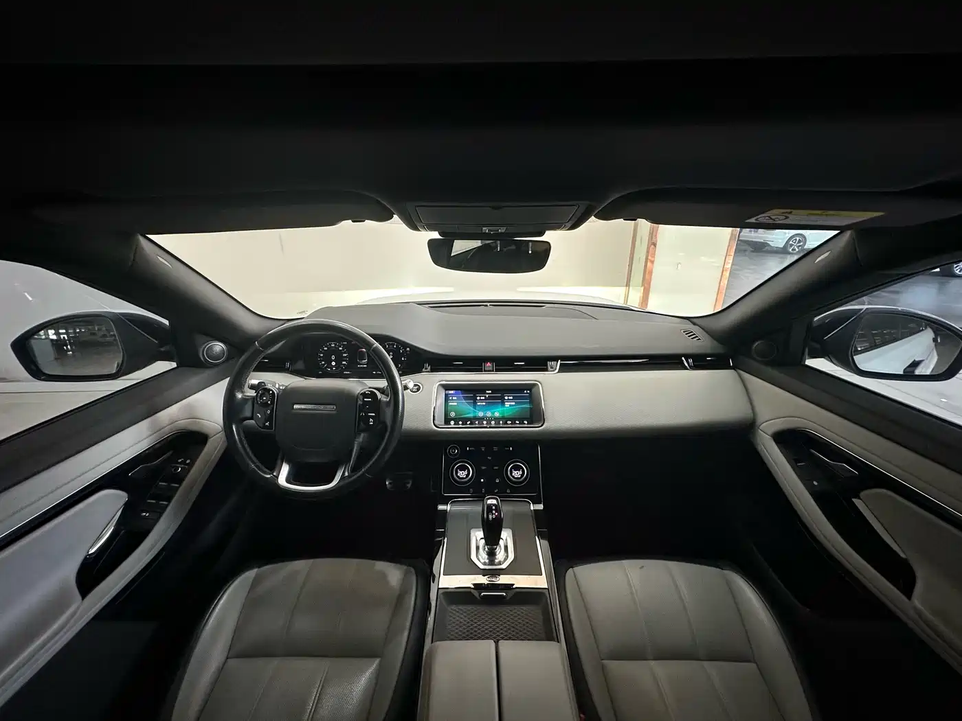 Land Rover Range Rover Evoque 2020 249PS R-DYNAMIC S Sport Edition фото 13