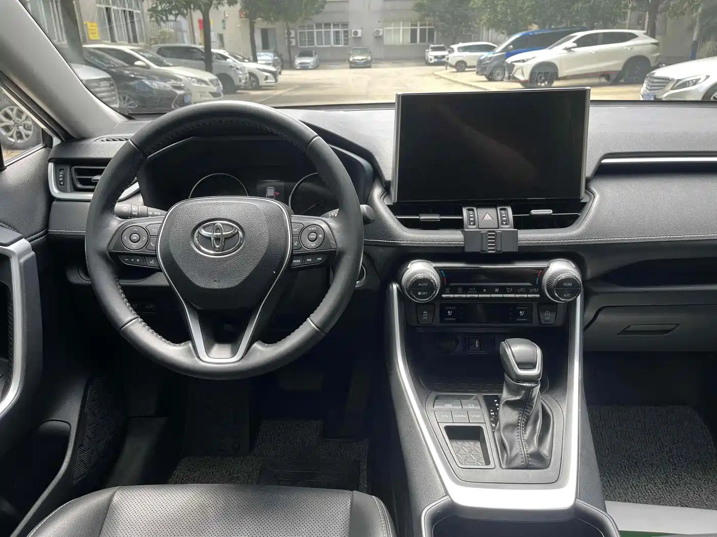 Toyota Wildlander 2022 2.0L CVT FWD Luxury Edition фото 7