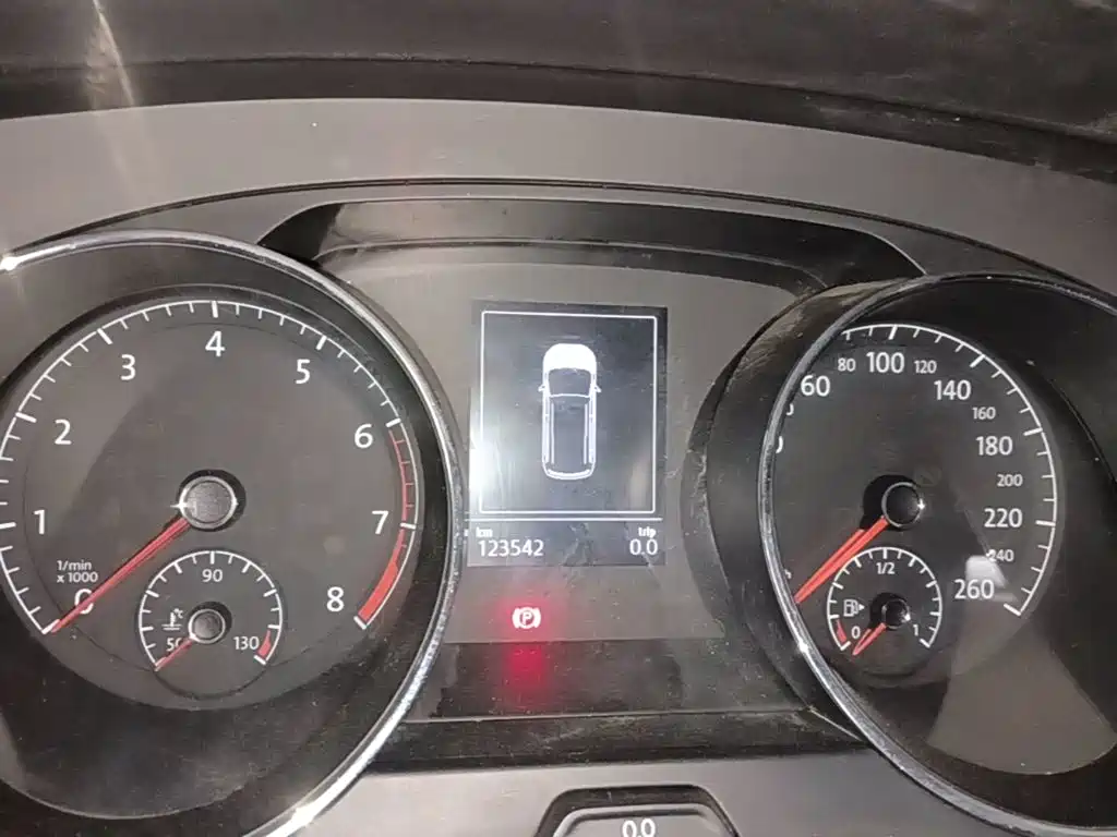 Photo 12 - Volkswagen Touran