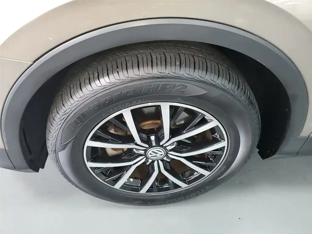 Volkswagen Tiguan L 2017 330TSI Automatic 2WD Comfort Edition фото 23