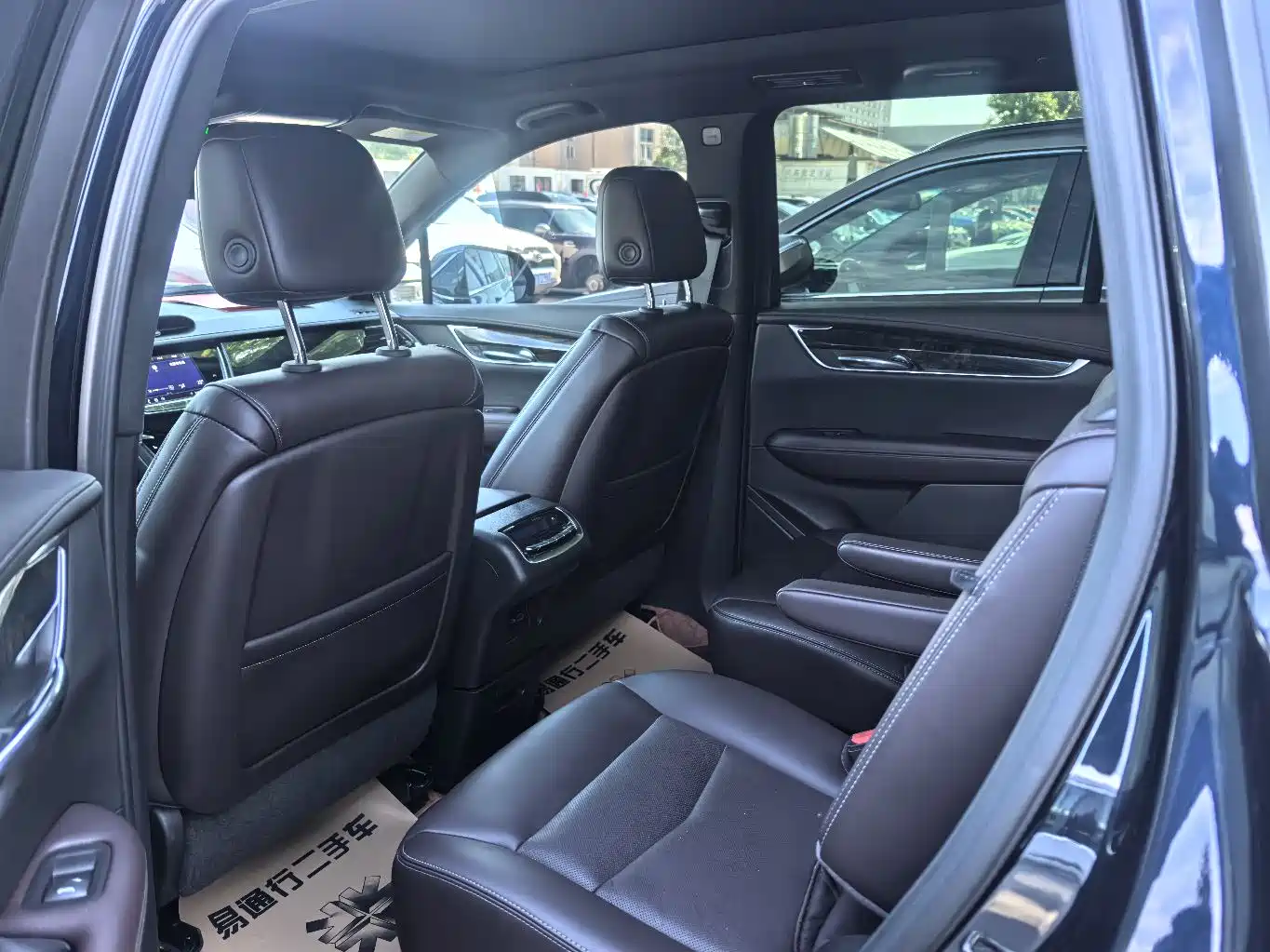 CADILLAC XT6
