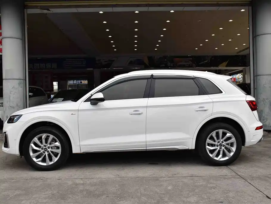 Audi Q5L 2021 40 TFSI Luxury Dynamic фото 4