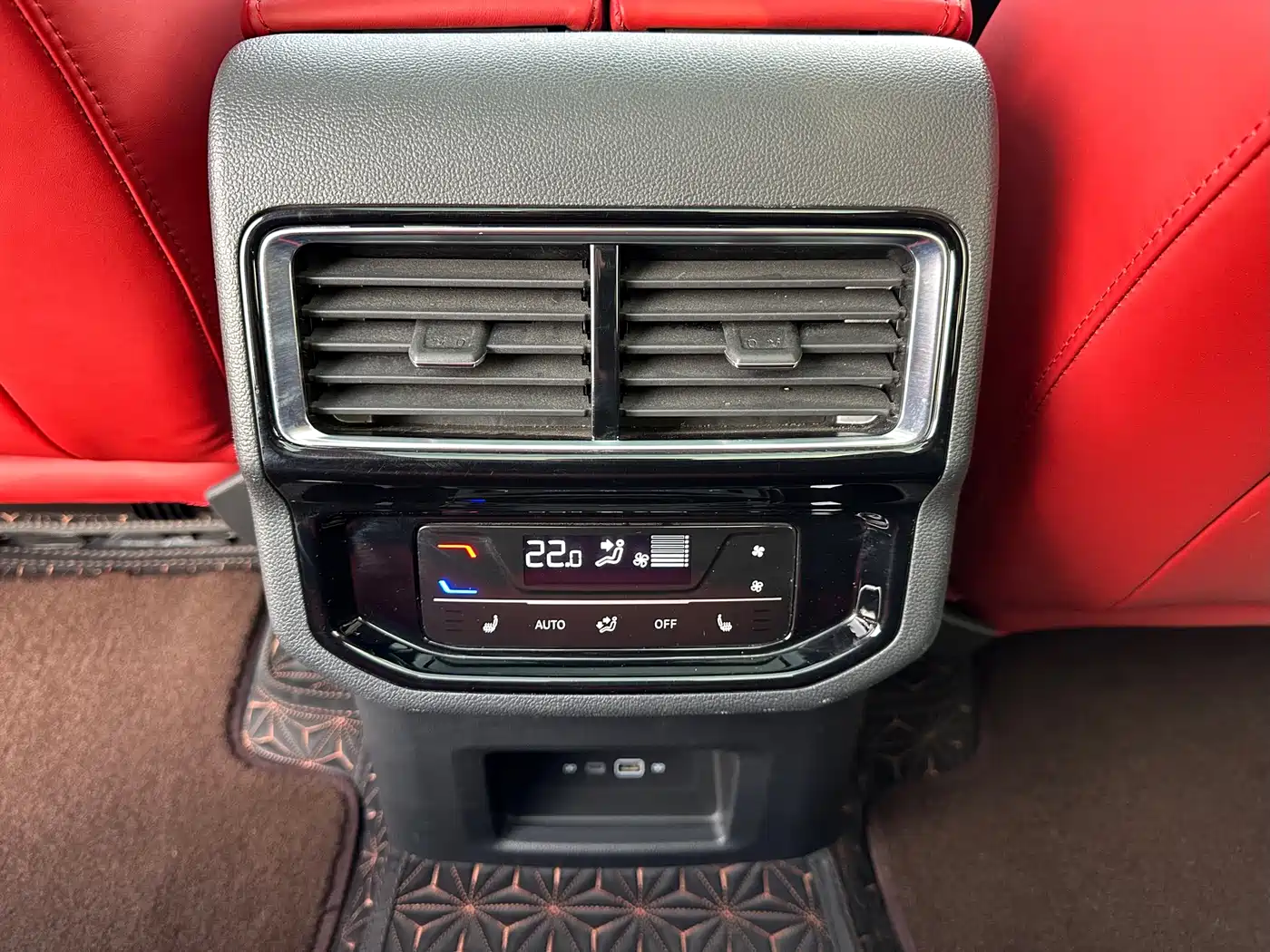 Volkswagen Teramont 2022 530 V6 4MOTION Premium Flagship фото 9