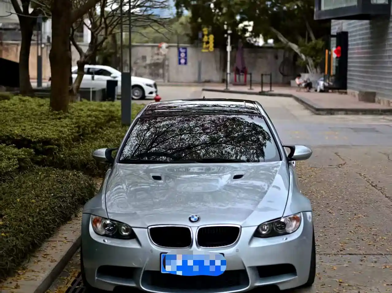 BMW M3 2009 BMW M3 Sedan фото 2