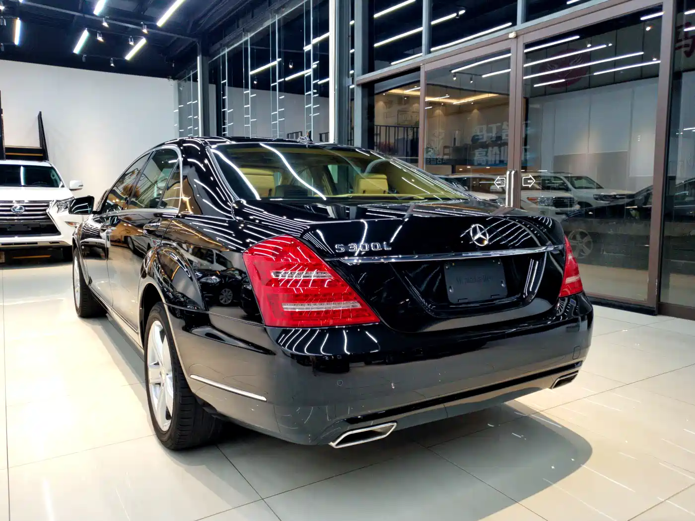 Mercedes-Benz S-Class 2012 S 300 L Premium Grand Edition фото 4