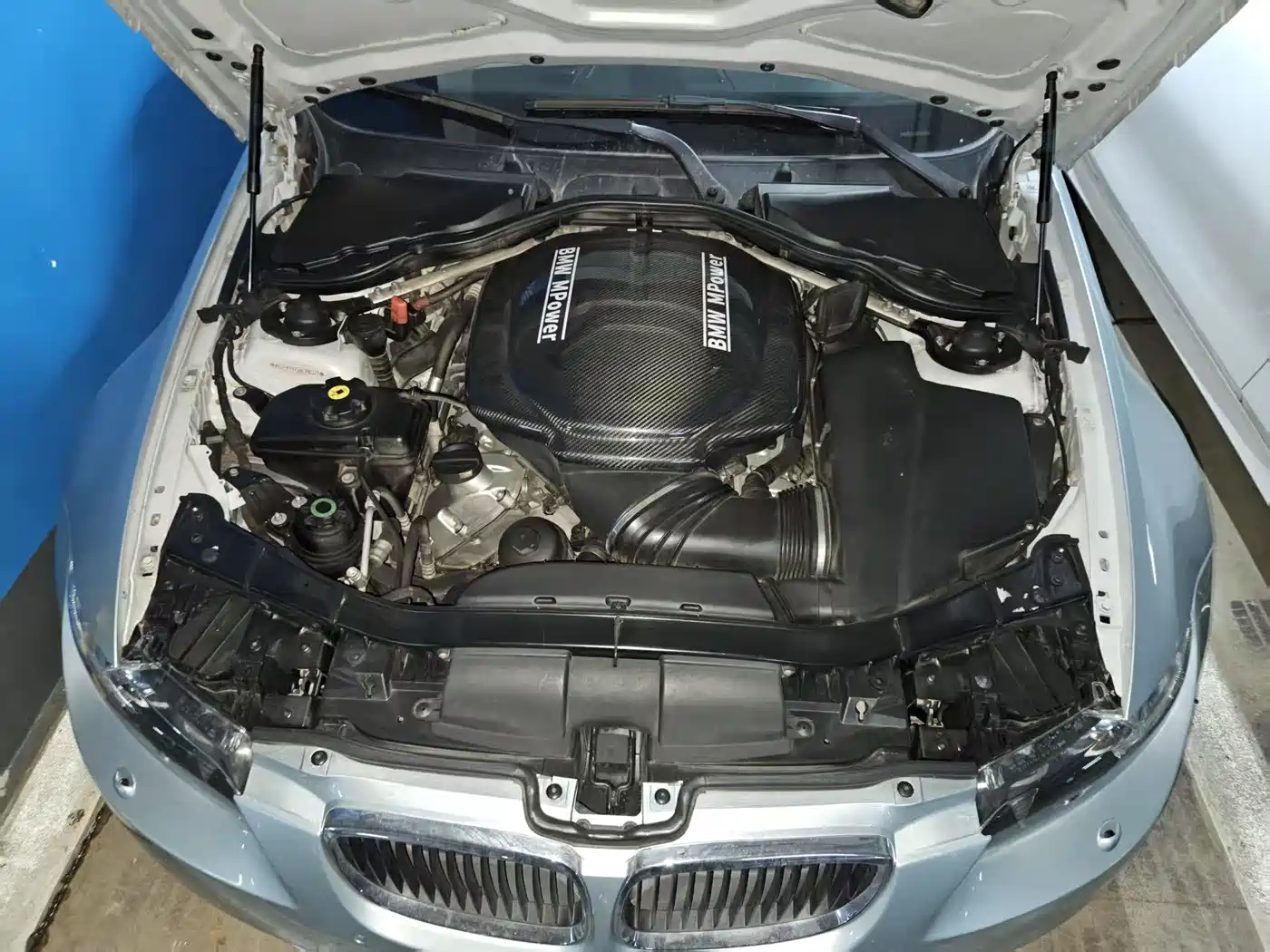 BMW M3 2009 BMW M3 Sedan фото 4
