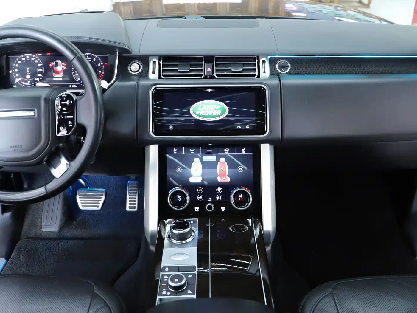 Land Rover Range Rover 2020 3.0 L6 Heritage Extended Edition фото 9