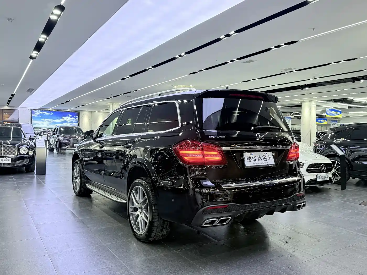 Mercedes-Benz GLS AMG 2016 AMG GLS 63 4MATIC фото 5