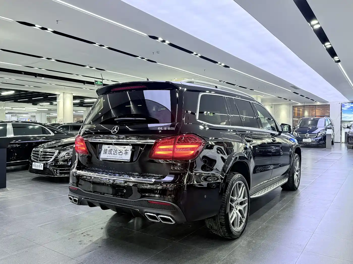 Mercedes-Benz GLS AMG 2016 AMG GLS 63 4MATIC фото 6
