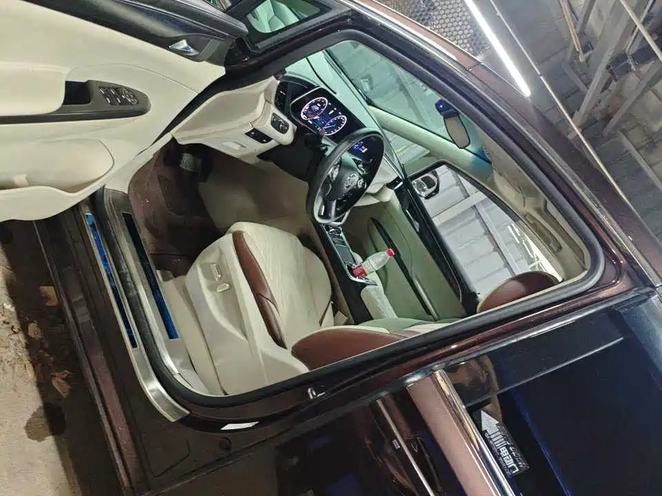 Фото 7 - Buick GL8