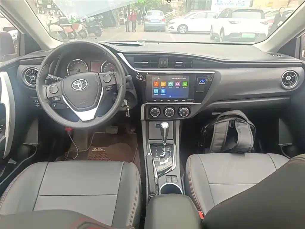 Toyota Corolla 2017 Facelift 1.2T S-CVT GL-i фото 10