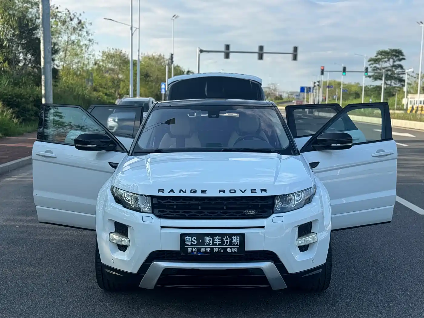Land Rover Range Rover Evoque (Import) 2013 2.0T 5-door Dynamic Edition фото 22