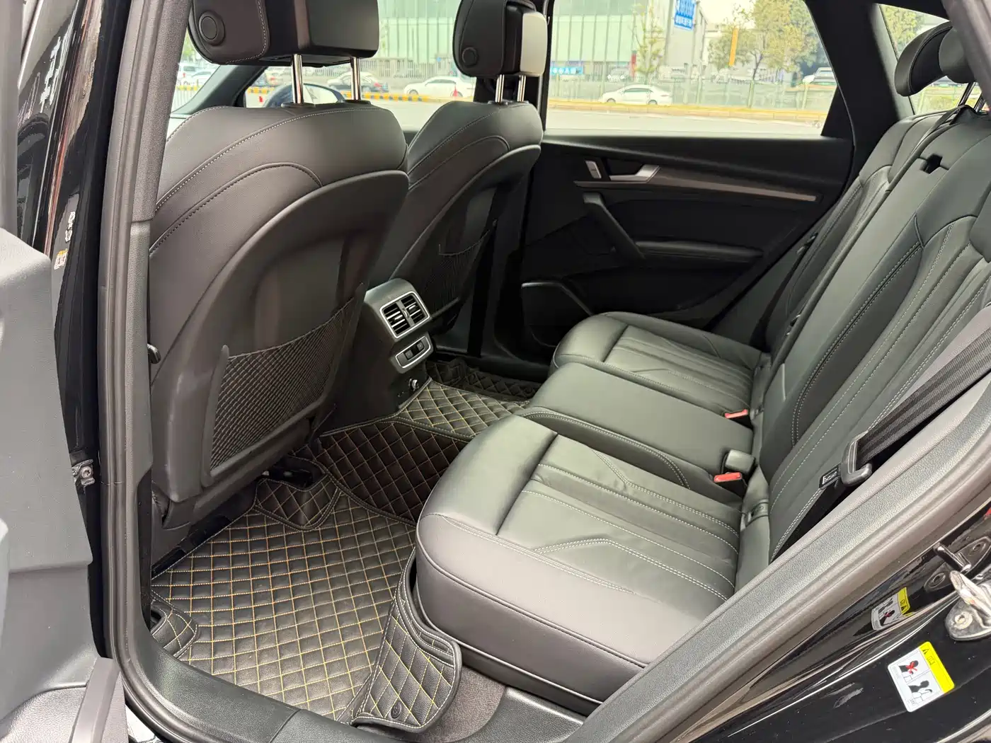 Audi Q5L 2024 Model 40 TFSI Luxury Dynamic фото 5
