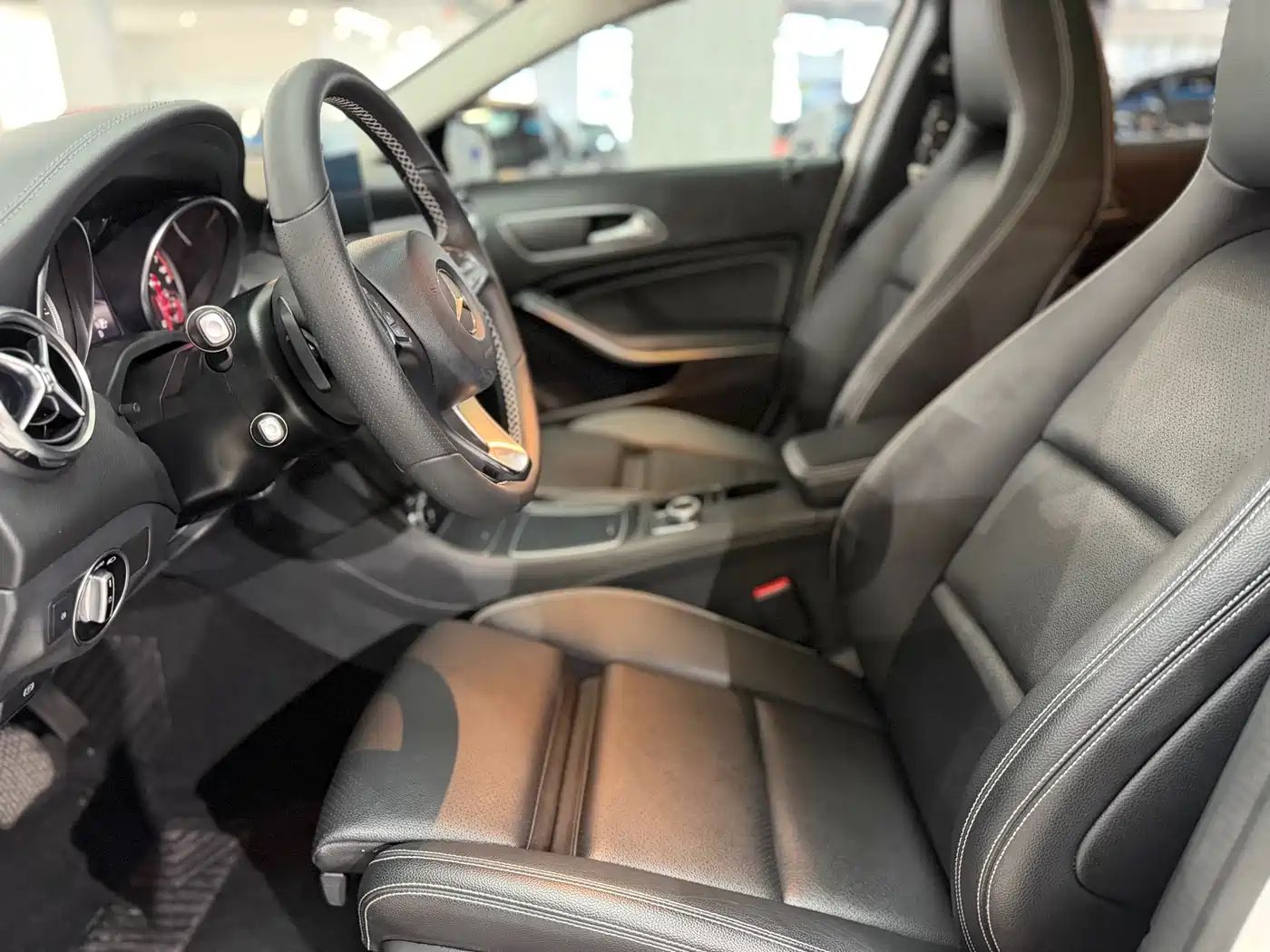 Mercedes-Benz GLA 2018 GLA 220 4MATIC Sport фото 4