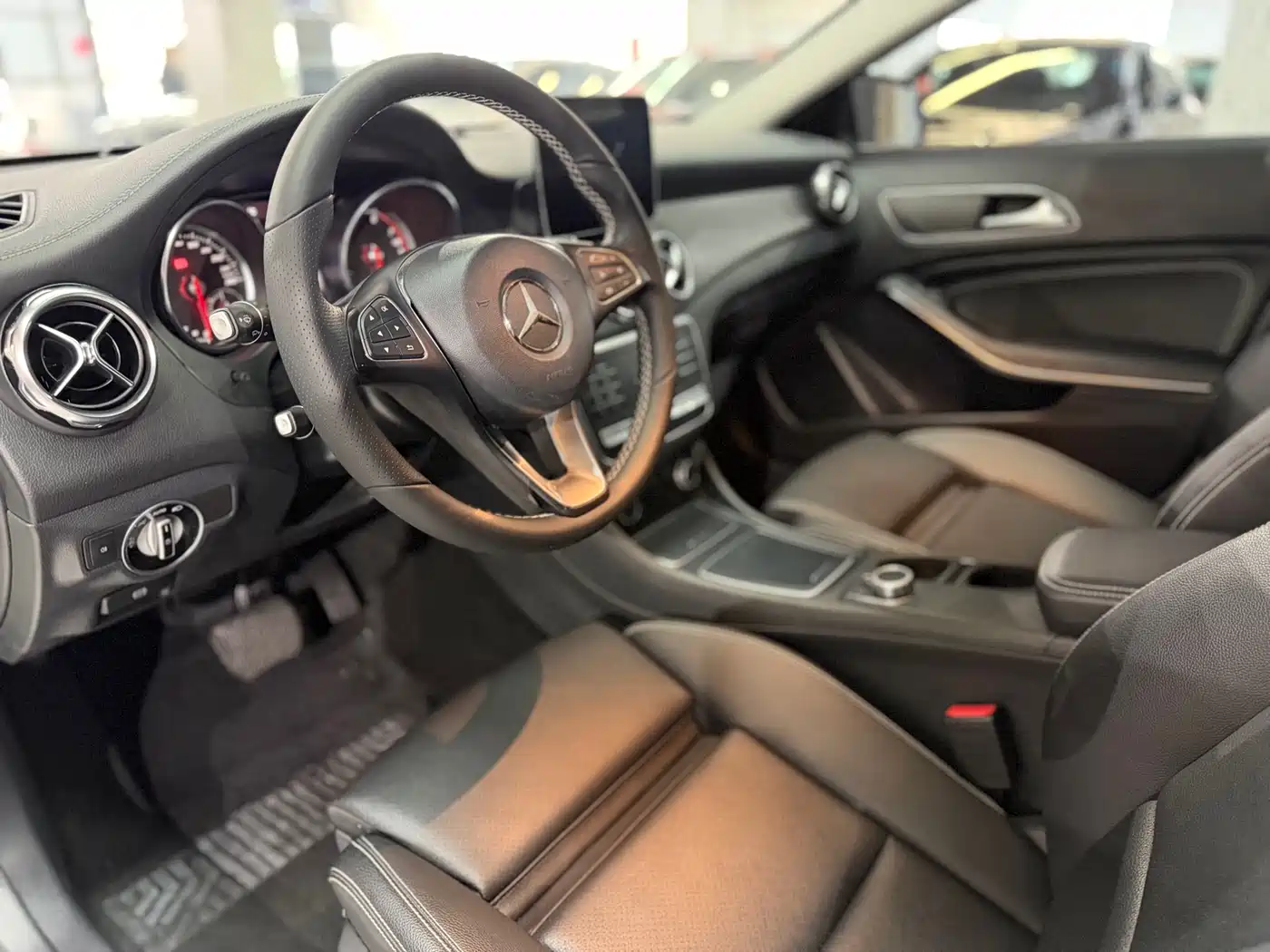 Mercedes-Benz GLA 2018 GLA 220 4MATIC Sport фото 5