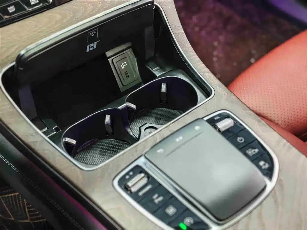 Mercedes-Benz GLC 2020 GLC 260 L 4MATIC Luxury фото 15