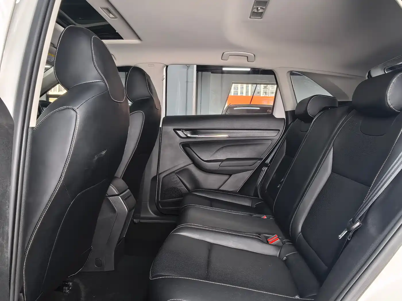 Škoda Kamiq 2022 1.5L Automatic Comfort Edition фото 9