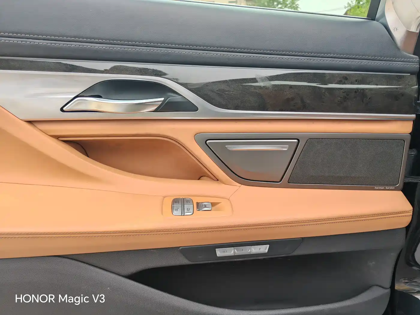 BMW 7 Series 2016 730Li Luxury фото 16