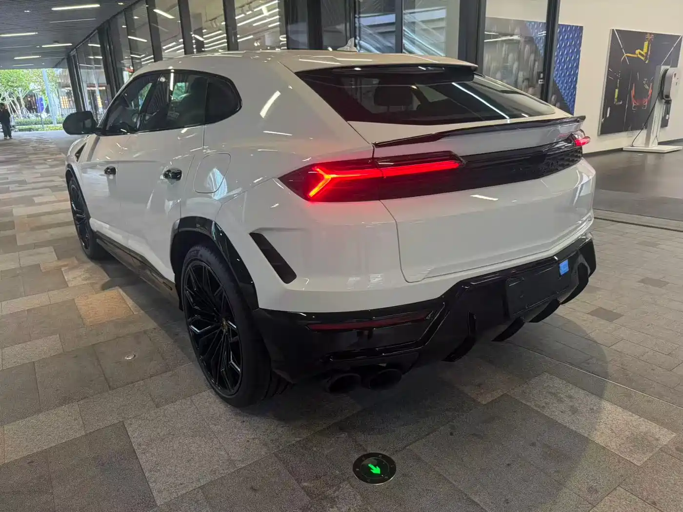Lamborghini Urus SE 2025 4.0T Standard Edition фото 11
