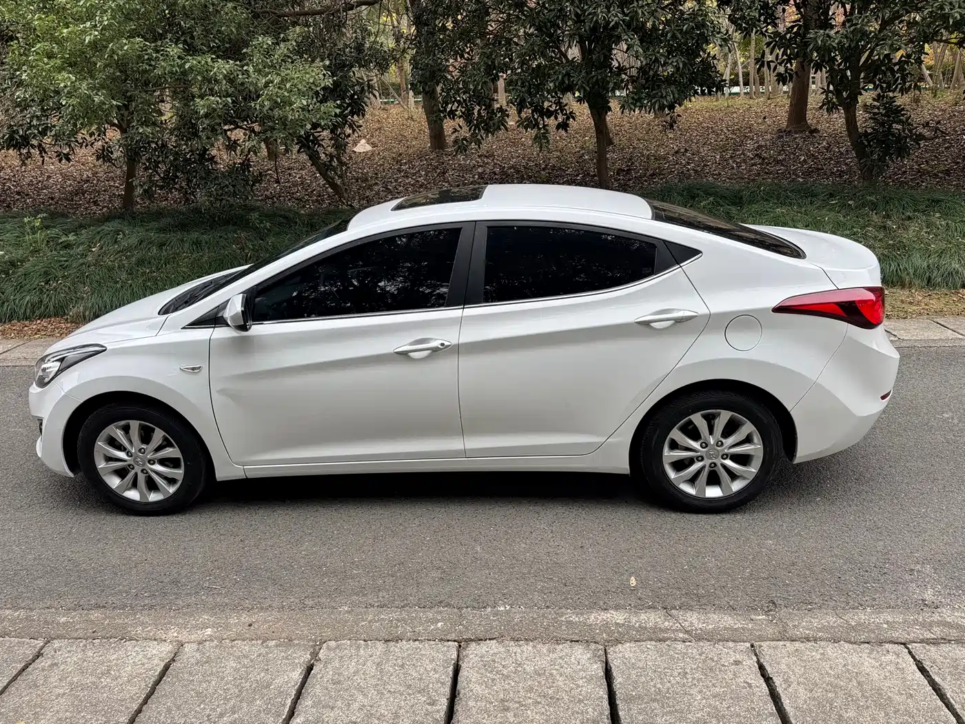 Hyundai Langdong 2017 2016 1.6L Automatic Premium Edition