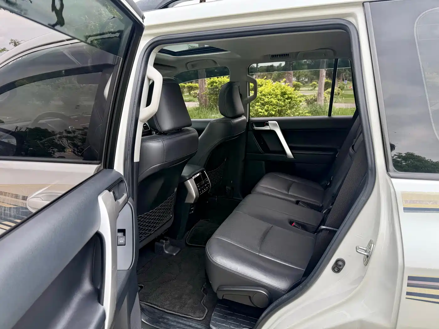 Toyota Prado 2018 3.5L Automatic TX-L Rear-mounted Spare Tire фото 5