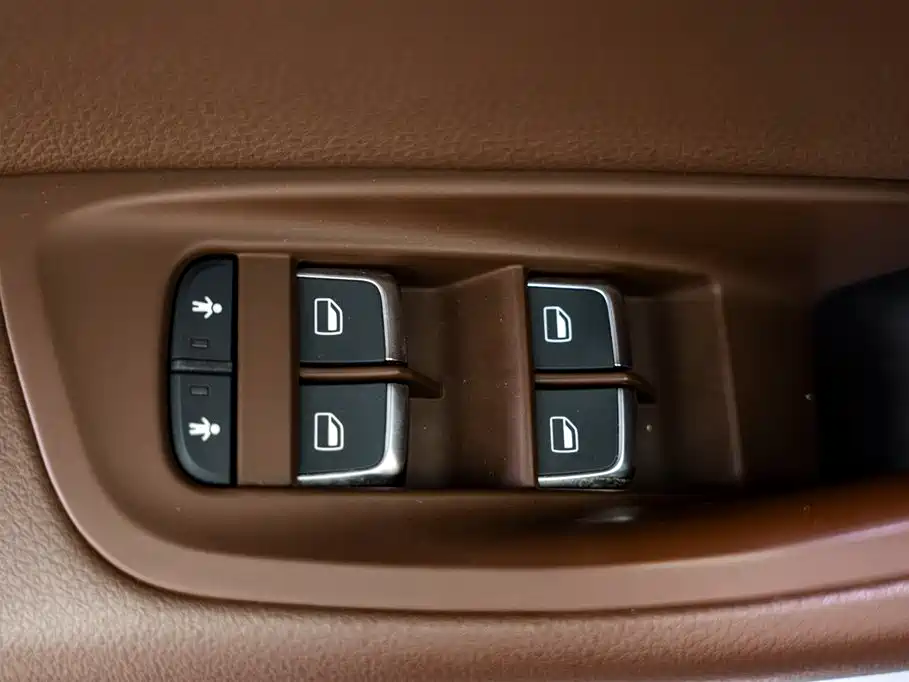 Audi A6L 2018 30th Anniversary 30 FSI Style фото 16