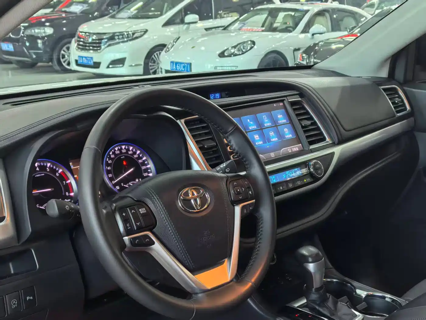 Toyota Highlander 2018 2.0T 4WD Luxury 7-seater China VI фото 8