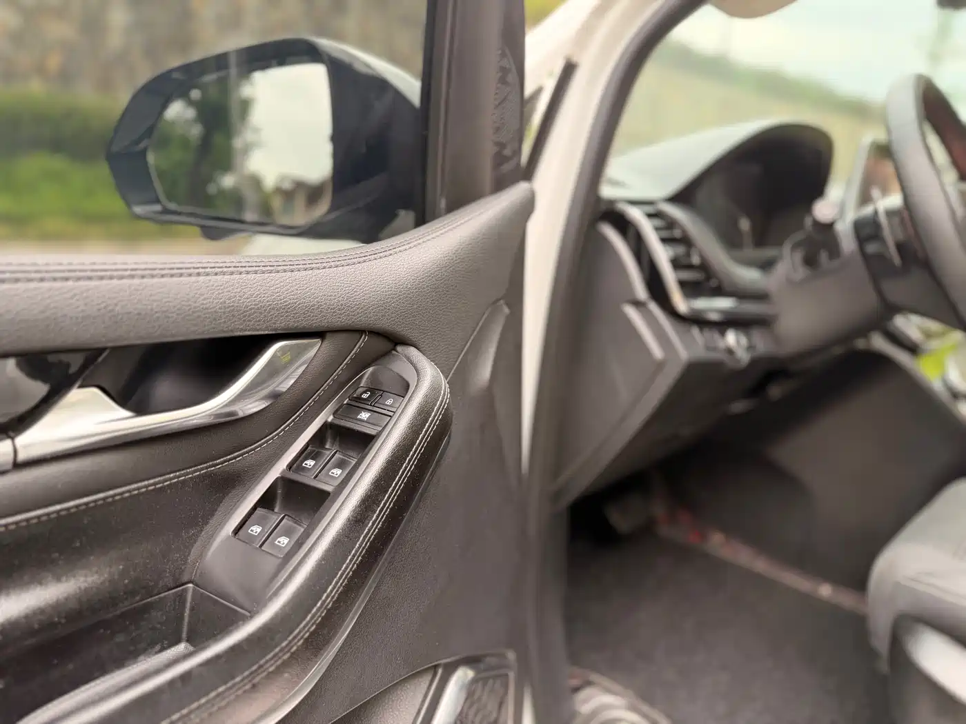 SAIC Maxus Maxus G20 2021 PLUS 2.0T Diesel Automatic Luxury Edition фото 37