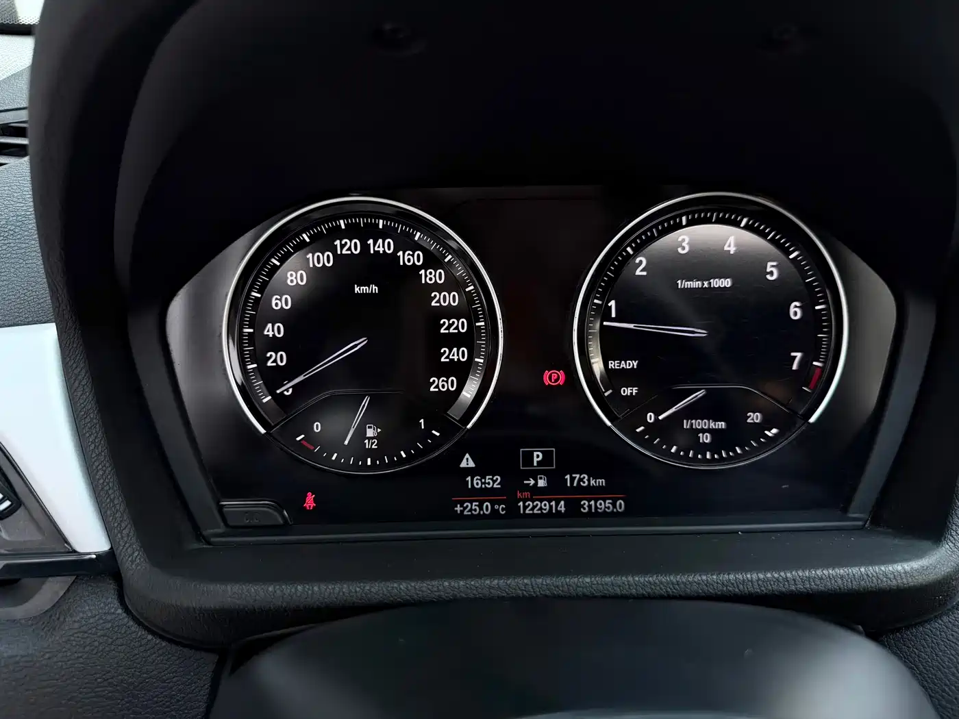 BMW X1 2019 sDrive20Li Leading Model фото 15