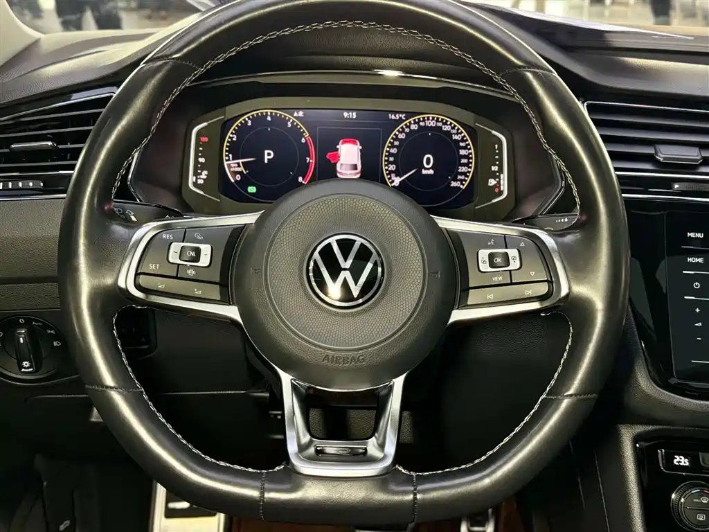 Volkswagen Tiguan L 2021 330TSI Automatic 2WD R-Line Premium фото 14
