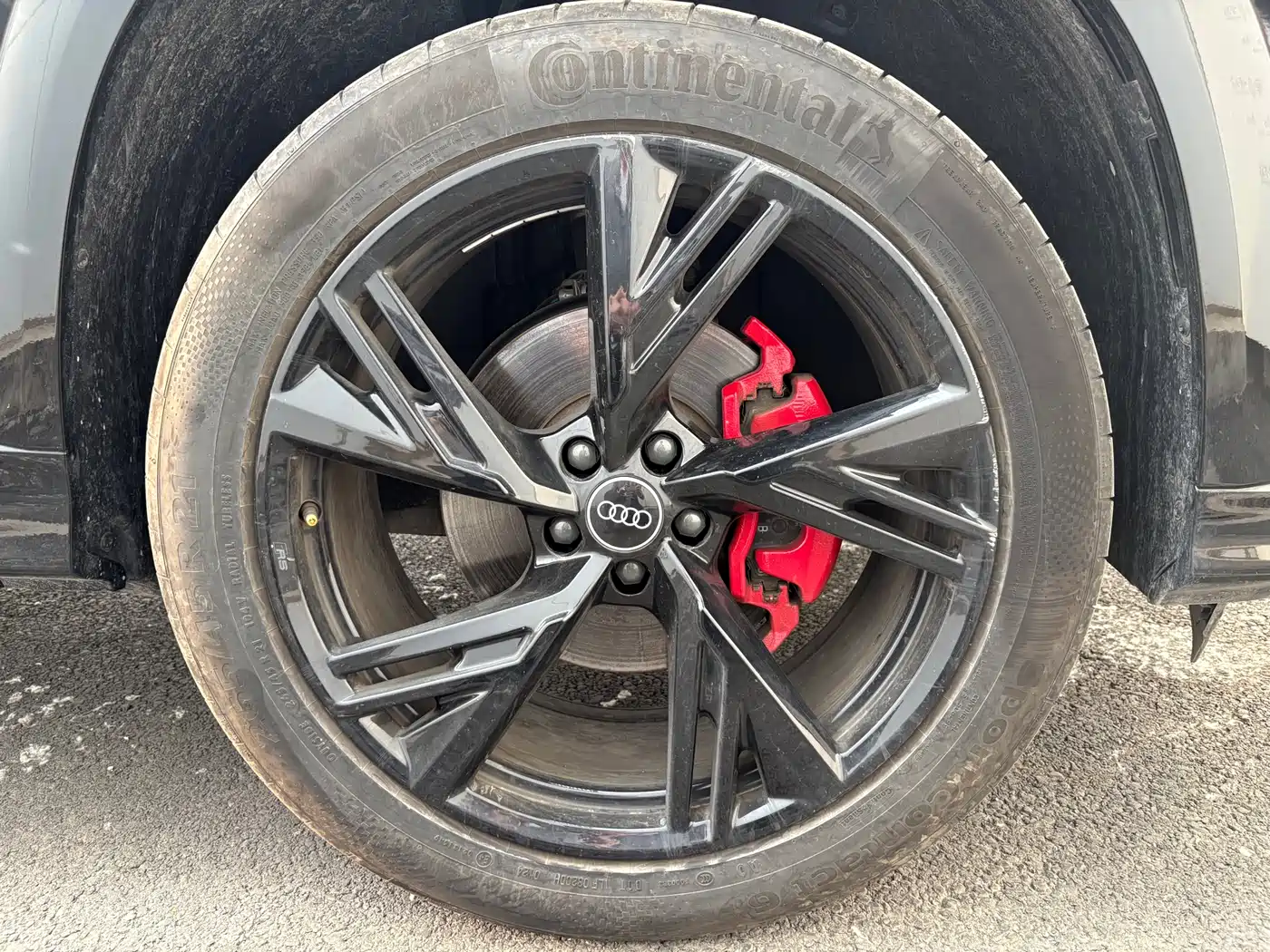 AUDI Q6