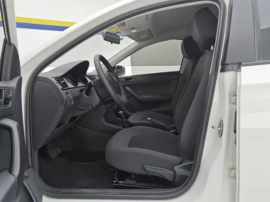 Photo 9 - Škoda Rapid