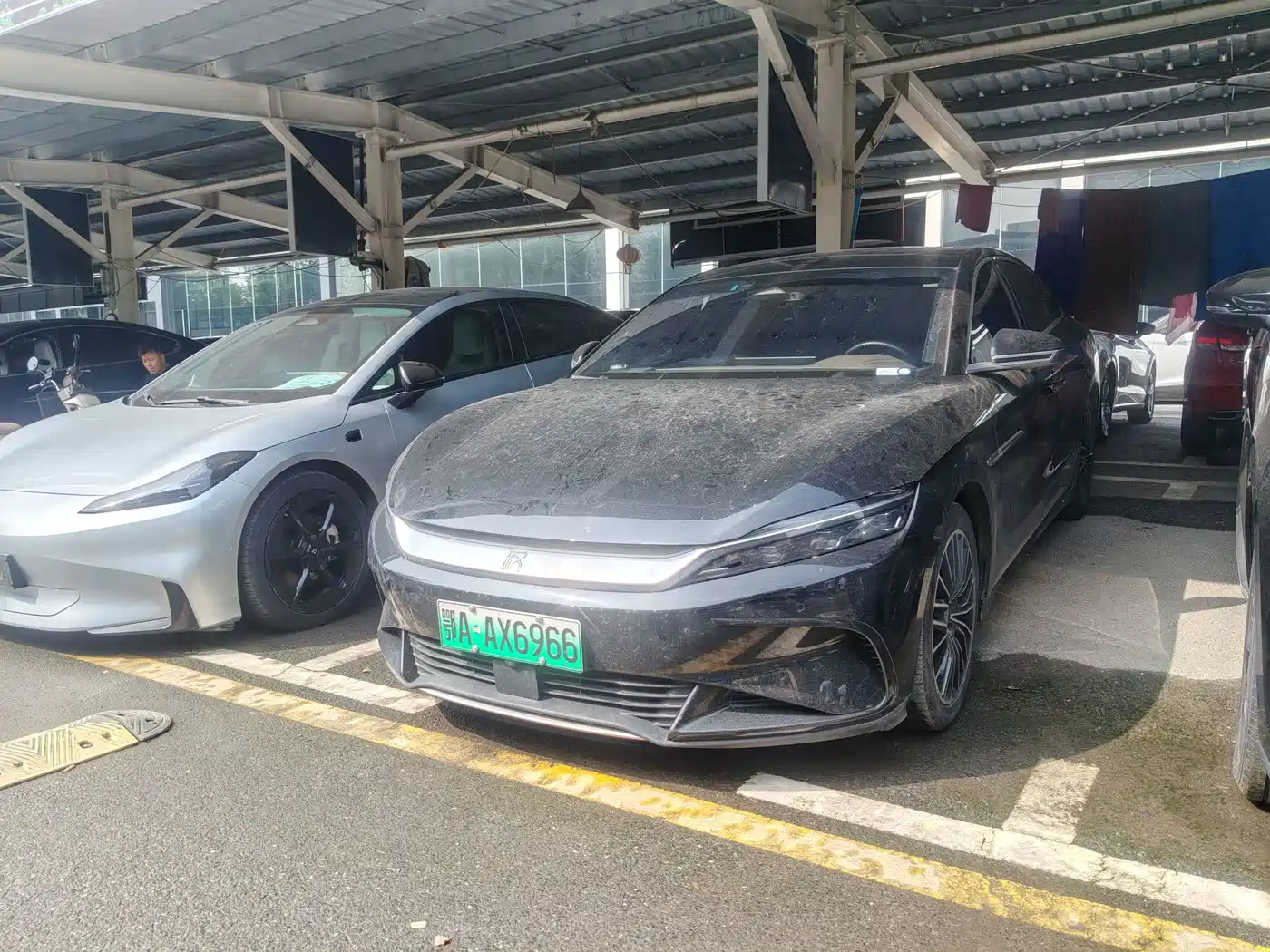 Photo 1 - BYD Han