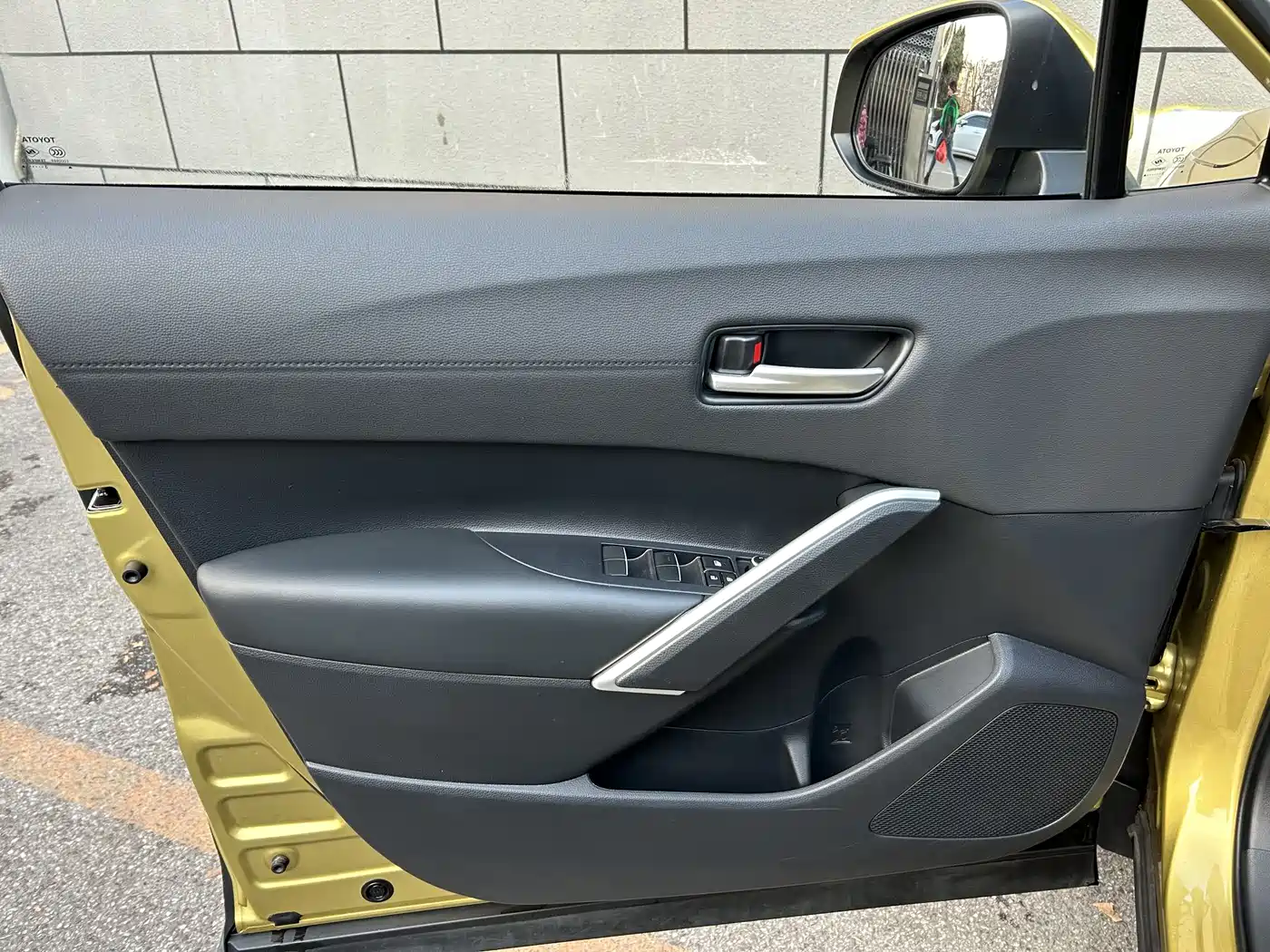 Toyota Frontlander 2023 2.0L Smart Hybrid Dual Engine Prestige Edition фото 8