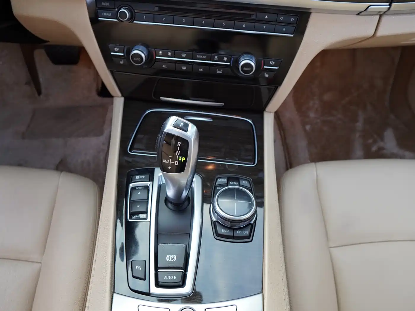 BMW 7 Series 2013 Model 730Li Leading фото 10