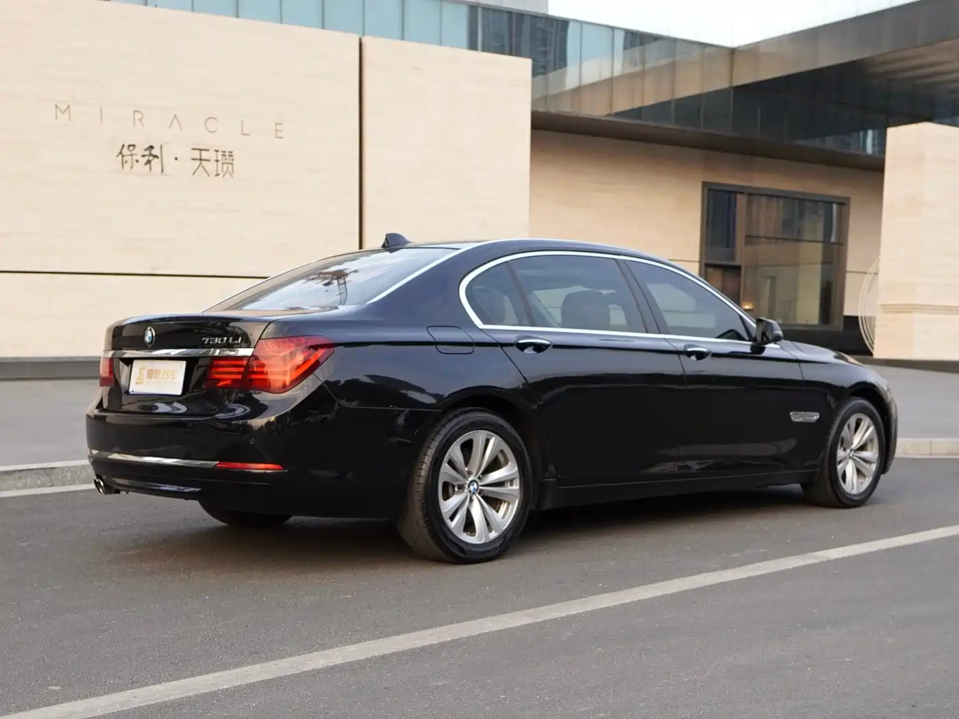 BMW 7 Series 2013 Model 730Li Leading фото 13