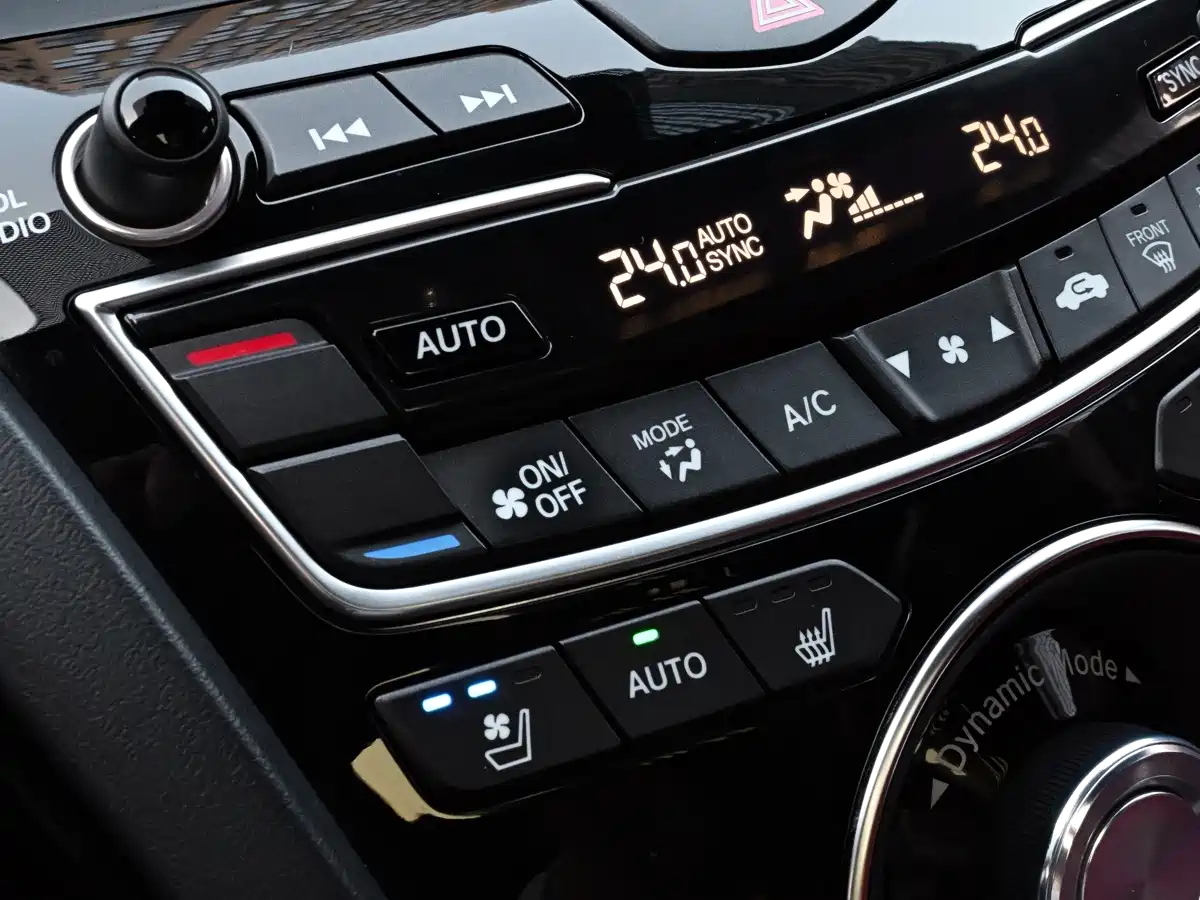 Photo 20 - Acura RDX