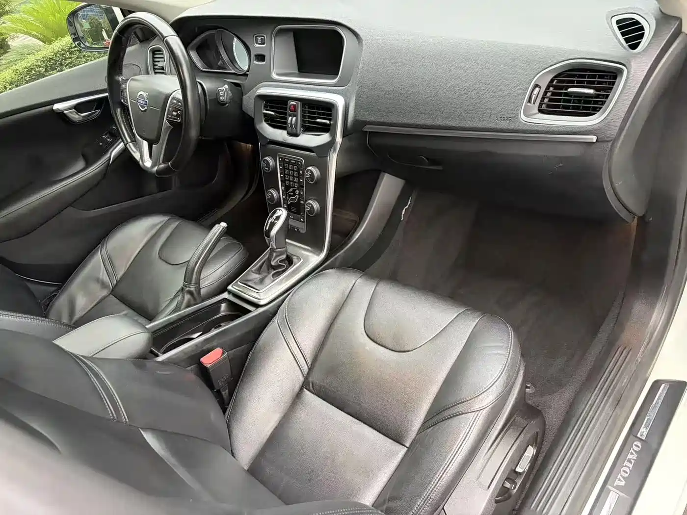 Фото 7 - Volvo V40